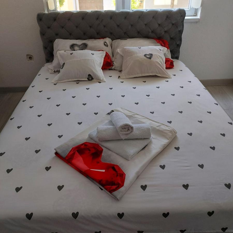 Apartman U Centru Sid ภายนอก รูปภาพ
